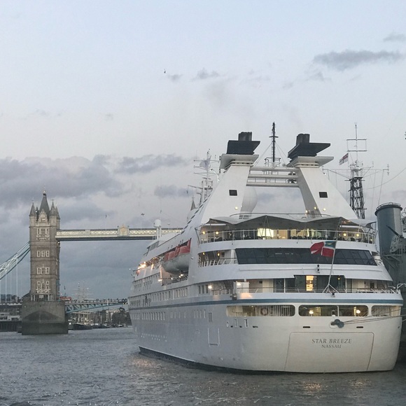 Hello and thanks for looking! I’m Alicia! - Picture 7 of 7